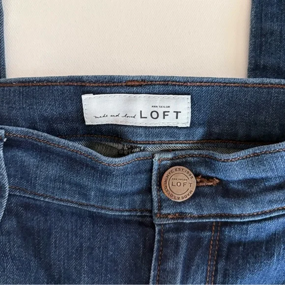 LOFT Women's Deep Indigo Straight Leg Jeans, size 29 - Picture 2 of 4
